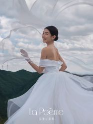 -乐派诗婚纱摄影