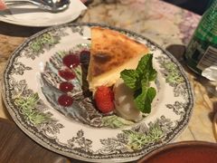 -BROWNSTONE布朗石西班牙餐厅(富城店)