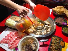 -谭鸭血老火锅(万象九宜城店)
