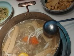 -洪氏嗨捞·猪肚鸡火锅(阳光天地店)