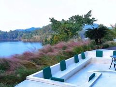 -华凌山庄·隐湖栖