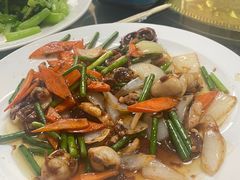 -一口猪海鲜浑锅·东北家常菜
