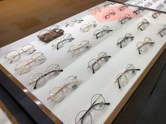 -罗伯特眼镜·蔡司官方授权(罗湖国贸店)