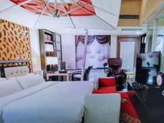 -喜鹊愉家酒店(郑州曼哈顿博览中心地铁站店)