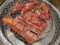 -山川小町·极番烧肉(新地假日广场店)