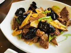 -洁神饭庄·海鲜·青岛菜·30年老字号(五四广场店)