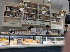 面包甜点陈列柜-法桐蛋糕·手作面包(万象城店)