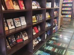 -钟书阁(松江泰晤士小镇店)