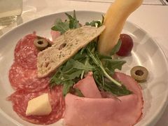 冷切肉芝士拼盘配蜜瓜-WOLFGANG PUCK KITCHEN & BAR(迪士尼小镇店)