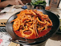 -蚂蚁洞·烤肉大营地(上海静安大悦城店)