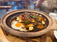 -帅巴人舅母子腊蹄民俗村