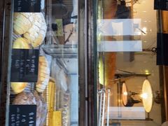 面包甜点陈列柜-仙峰天然面包(迎宾路店)