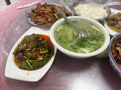 -洪霞餐馆