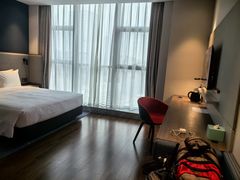 -珠海拱北口岸智选假日酒店