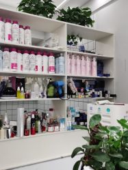 -V8潮牌·接发烫染连锁