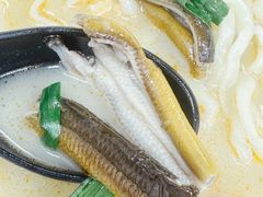 -三百碗宝应长鱼面(板仓街店)