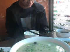 -杨肥肠火锅大排档(火车站花园店)