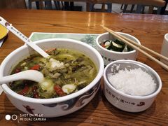 -渝是乎川渝小炒(新世界百货望京店)