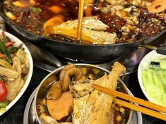 -鸿顺老铁锅美蛙鱼府(解放碑店)