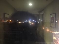 -西安大雁塔科技大学地铁站亚朵酒店