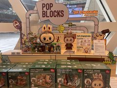 -泡泡玛特POPMART (北京超极合生汇店)