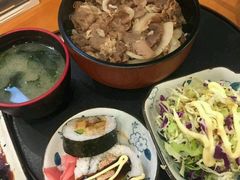 -青瓦餐厅·生鱼片·韩园烤肉(西塔店)
