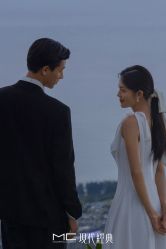 -现代经典婚纱摄影