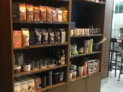 零售区-星巴克臻选(成都环球乐天店)