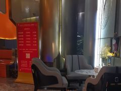 -尚善若水·汤泉·SPA·沐足(东方渔人码头店)