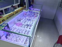 -提一眼镜·蔡司·依视路(小寨店)