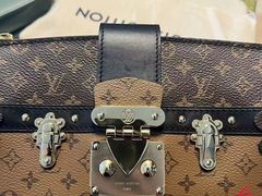 -臻新二手奢侈品回收鉴定(塘桥店)
