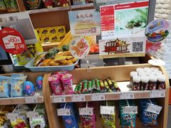 零售区-来伊份(田东路店)