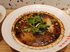 牛肉米线-钟方模白家肥肠粉(春熙店)