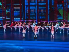 -宝能国际体育演艺中心