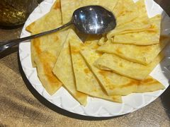 -东口码头·烧鸽子·鱼头泡饼·地方菜(金鹰悦城店)