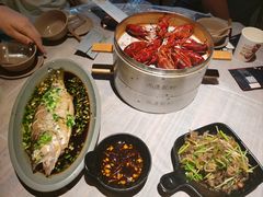 -巴厘龙虾·榜首油焖大虾(音乐学院·沿江酒馆店)