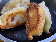 -黄阿姨锅贴大王(万航渡路店)