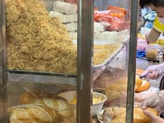 -Bánh Mì Huynh Hoa