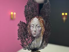-胶囊画廊