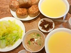 -清真吴记门钉肉饼·喜多利