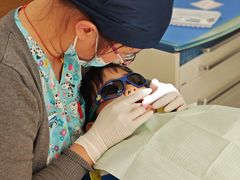 -瑞尔齿科(上海长风大悦城店)