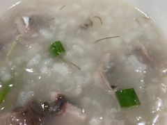 -先鲜鲫鱼粥