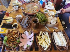 -阿婆情腊排骨火锅(金虹路店)