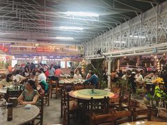 大堂-四川小胡子海鲜(丁村万人海鲜广场店)