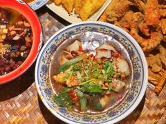 -爆炸头阿姨小四川正宗川味小吃(无任何分店)