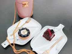 -UNI UNI(环亚凯瑟琳店)