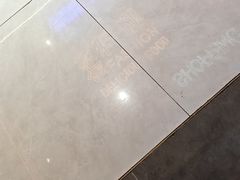 -肥肥虾庄·金牌油焖大虾(汉口城市广场店)