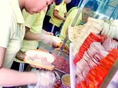 -Bánh Mì Huynh Hoa