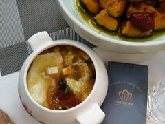 -鸿星花园酒家(银亿家园店)