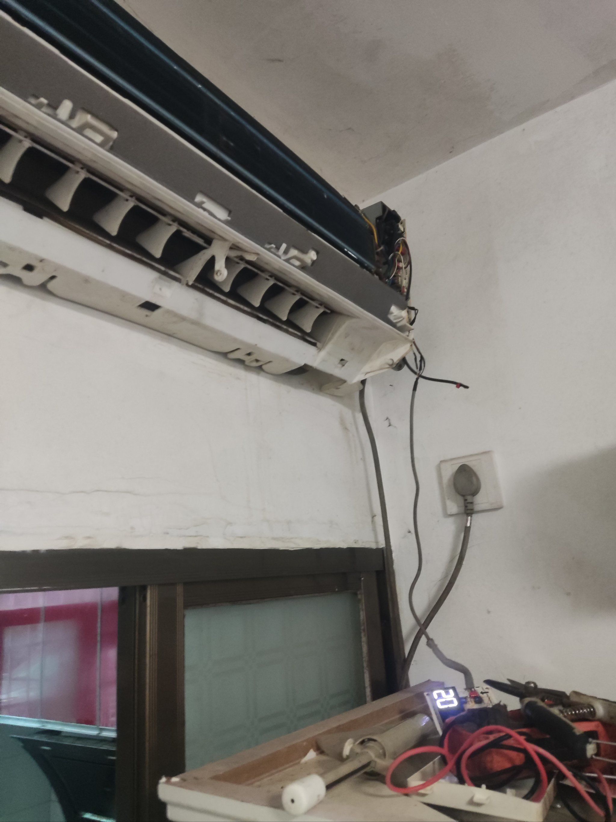 修空调修空调,嘿呦嘿呦修不动